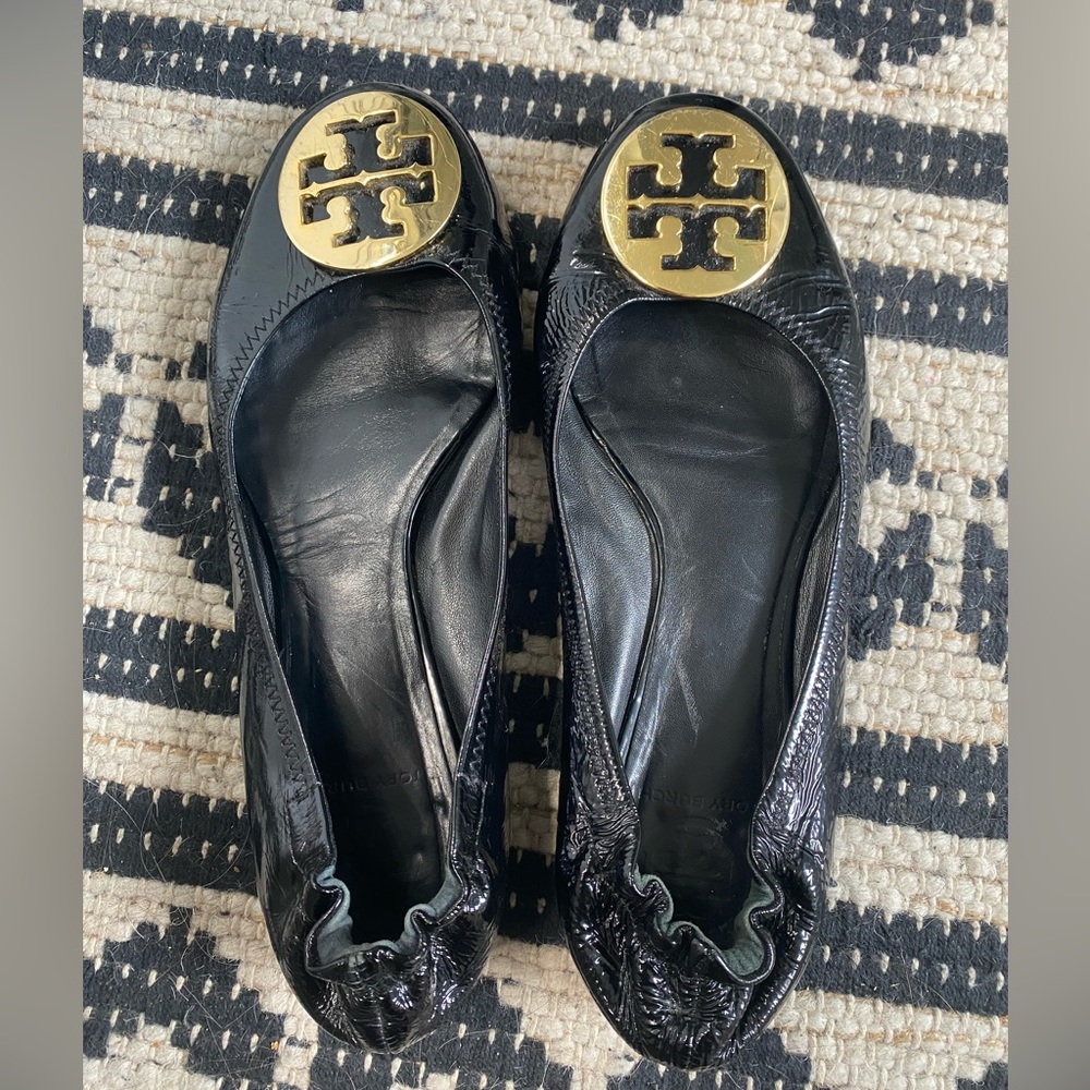 Tory Burch, black patent leather, flats - Picture 2 of 16
